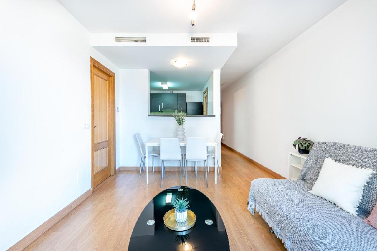 Apartamento 797 -piso Con Terraza Y Vistas En La Nogalera *